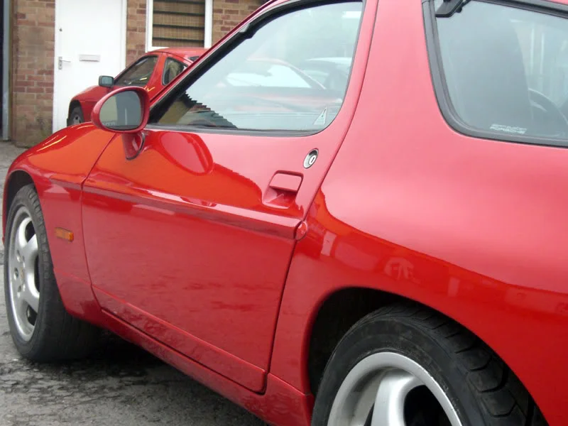 GuardsRed928GTS025.webp