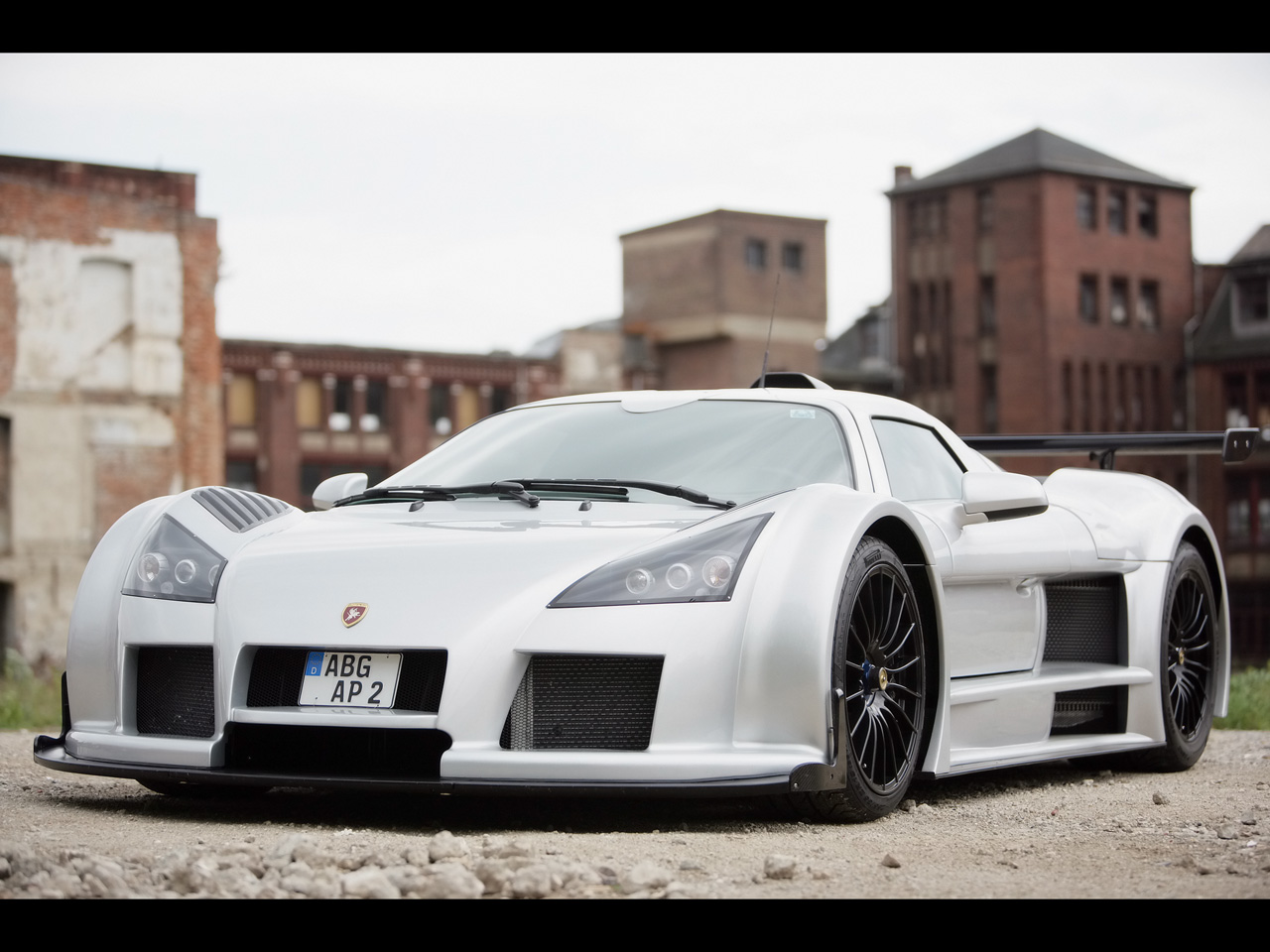 gumpert-apollo-sport-2008-car-pics.jpg