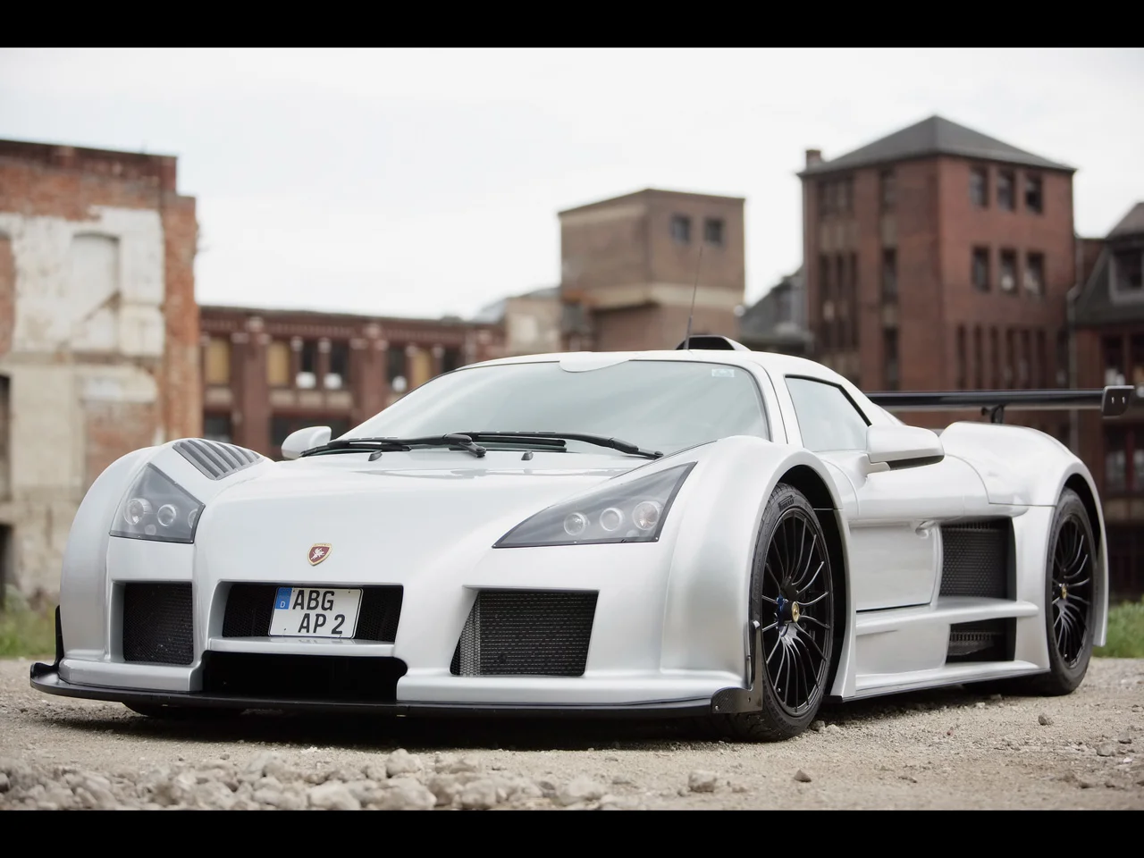 gumpert-apollo-sport-2008-car-pics.webp