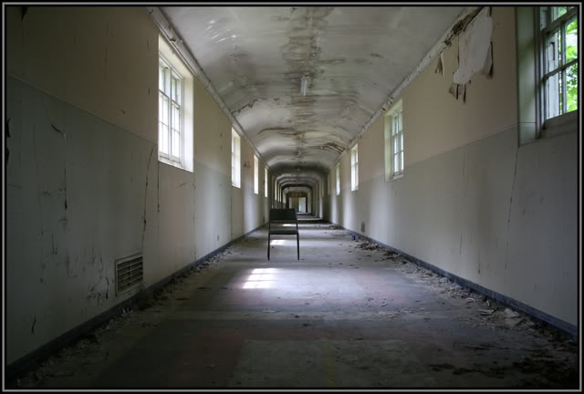 Hallway2.jpg