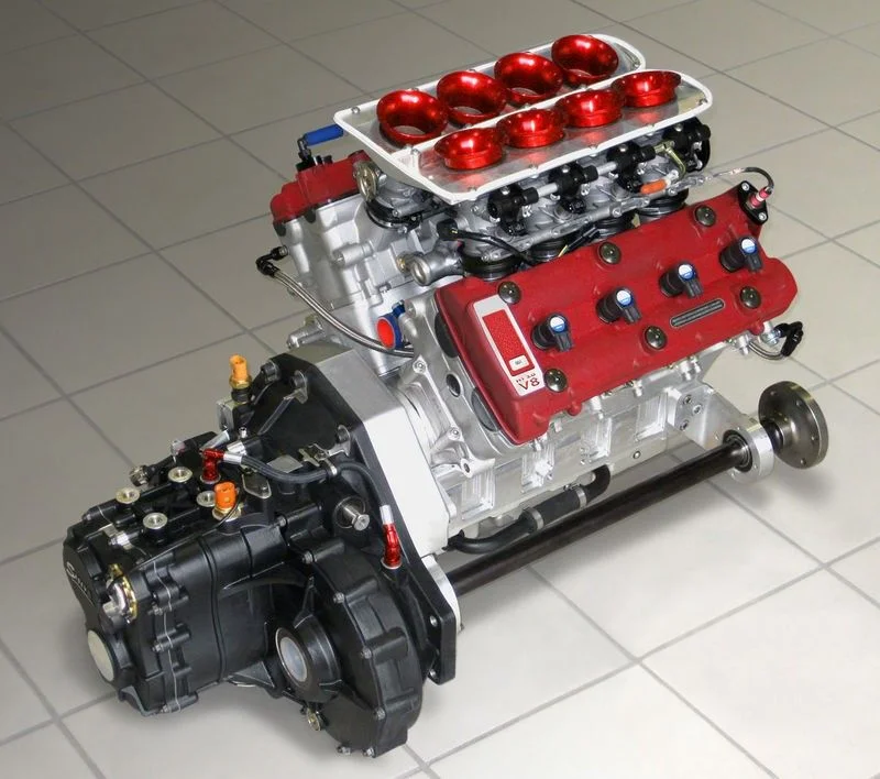 hayabusa-v8-transversal.webp