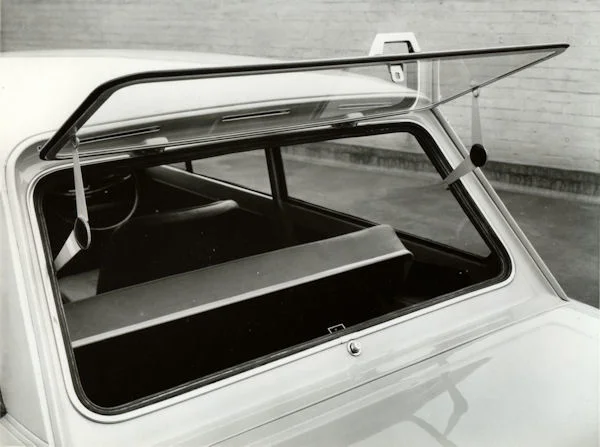 hillman-imp-may-1963-rl198-open-rear-window.webp