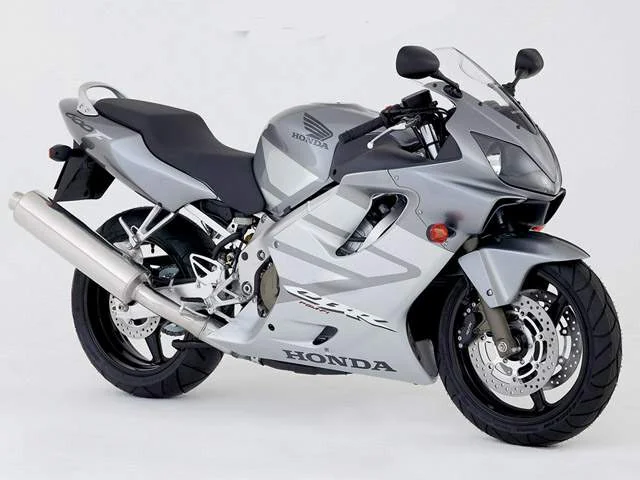 honda%20CBR600F%2002%20%20.webp