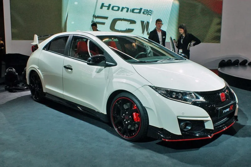 Honda%20Civic%20Type-R%20Concept%20vs%20Production%20-%2009.webp