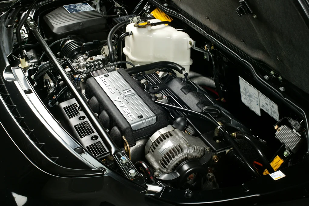 Honda_C30A_engine_001.webp