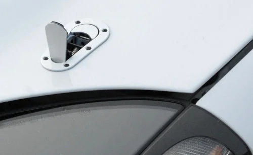 hood-pins-flush-latch-national-gathering-2008-0981-500.webp