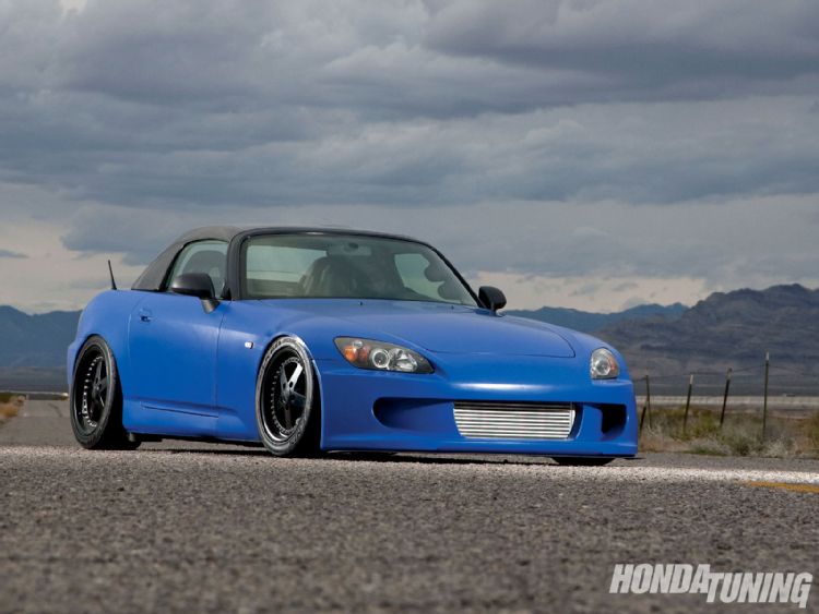 htup_1009_01_z+2004_honda_s2000+passenger_side_front_view.jpg