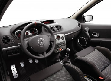 i.renault.clio.III.2006.renaultsport.2.0.16v.int.06mar.jpg