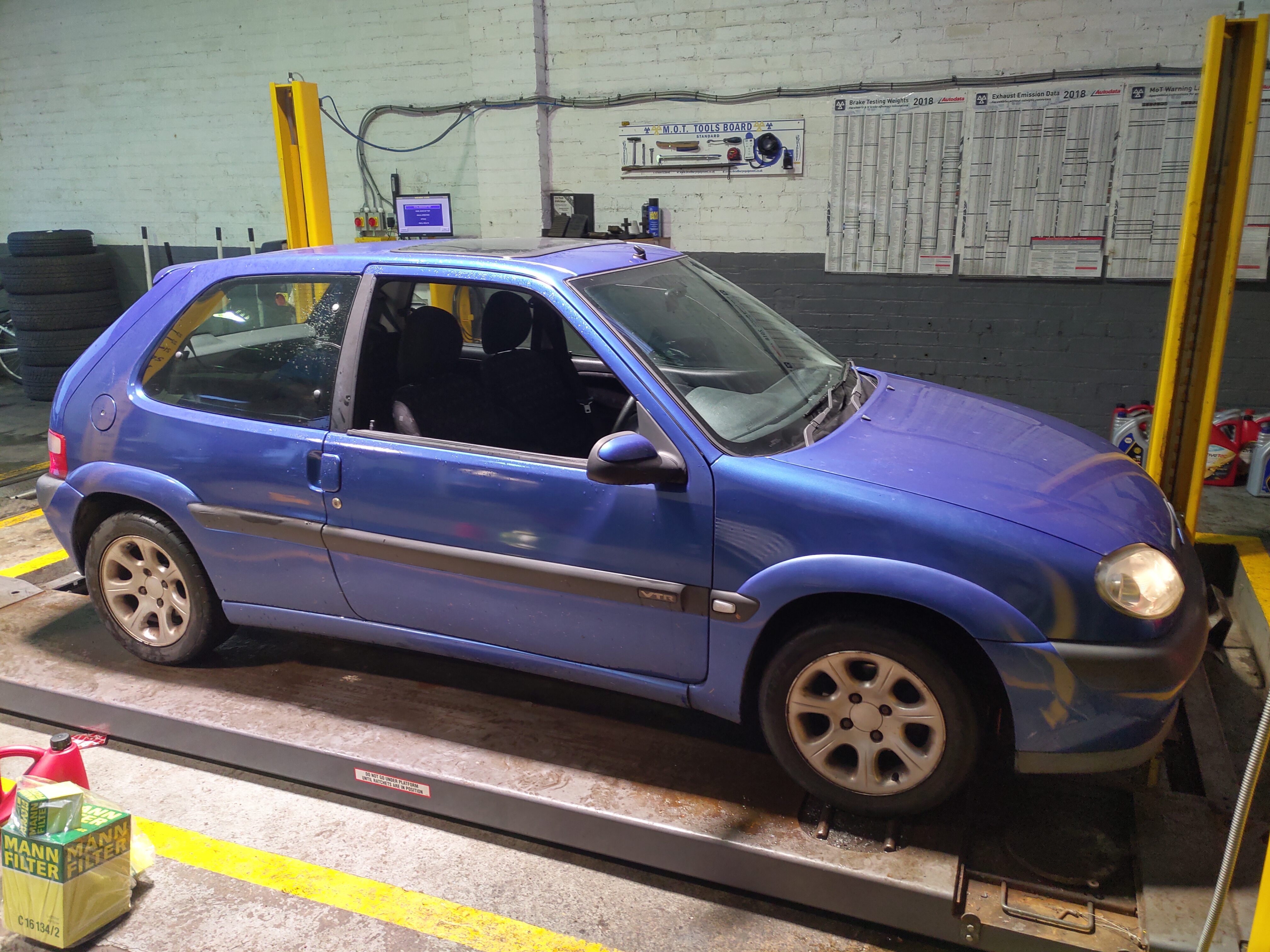 1998 Citroën Saxo 1.6 VTR in Posiden Blue Metallic 