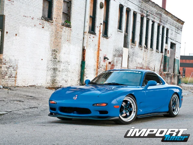 impp_0804_01_z+1993_mazda_rx7+front_left_view.webp