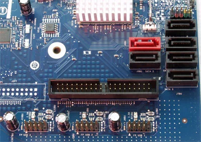Intel-DP965LT-sata.webp