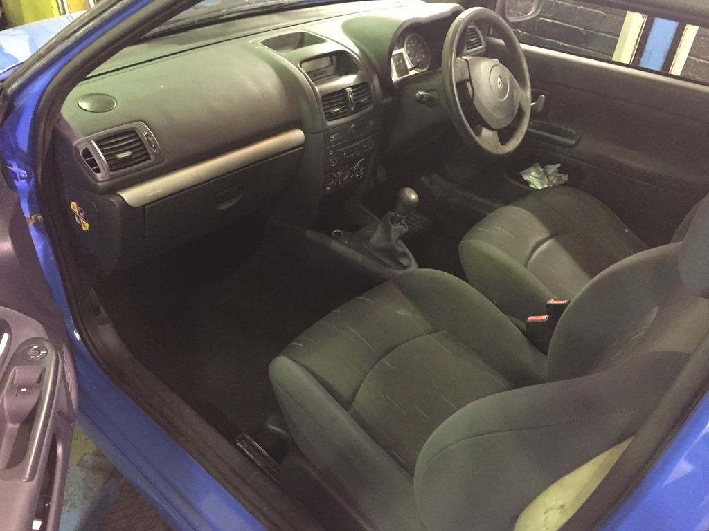 interior%20passenger%20side_zpspi1h1e7c.jpg