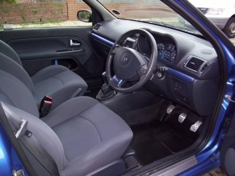 interior-email.webp