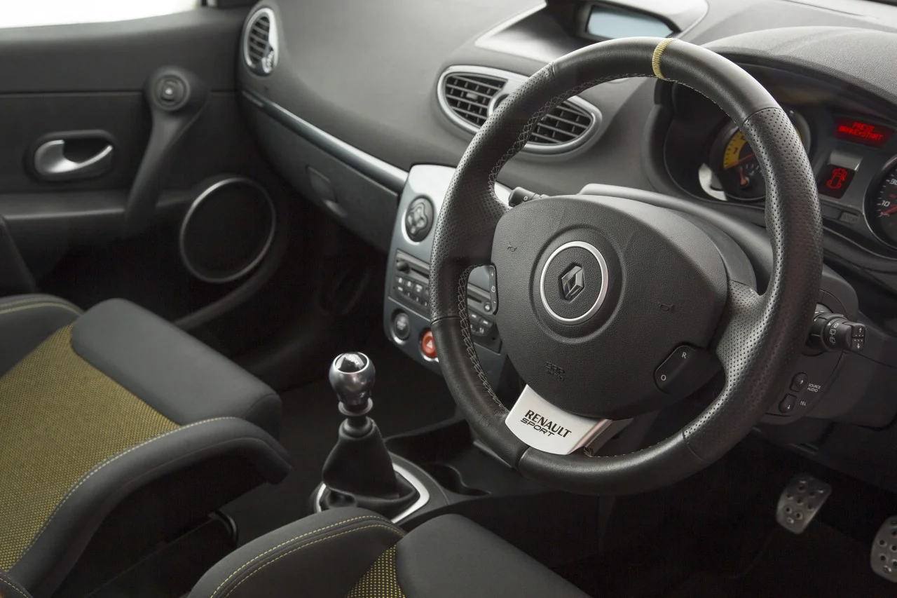interior-lit-2-1280x853-5123fb6baf6a2.webp