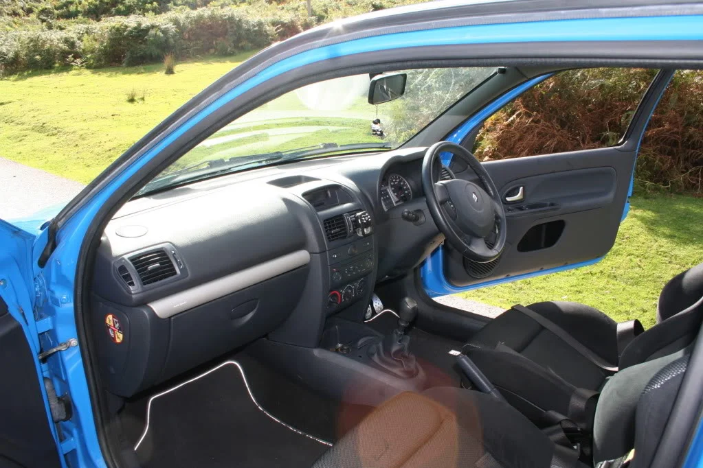 interior2.webp