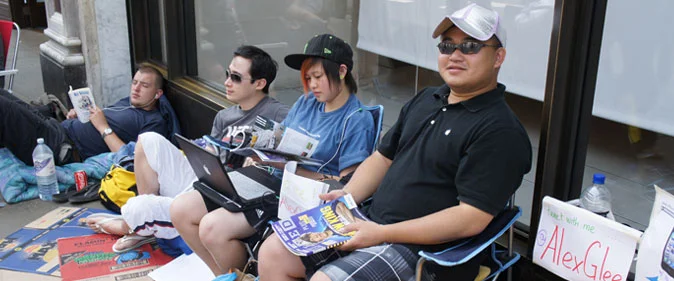 iPhone-4-Queue.webp