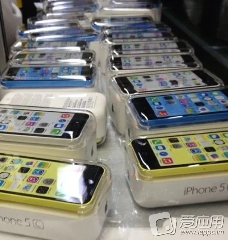 iphone5c-bunch.webp
