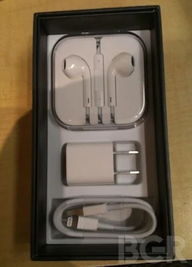 iphone_5_unbox_open.webp