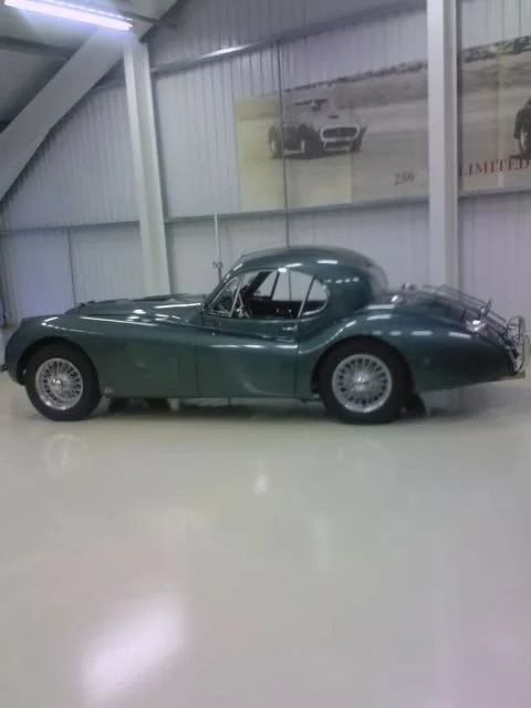 jag3.webp