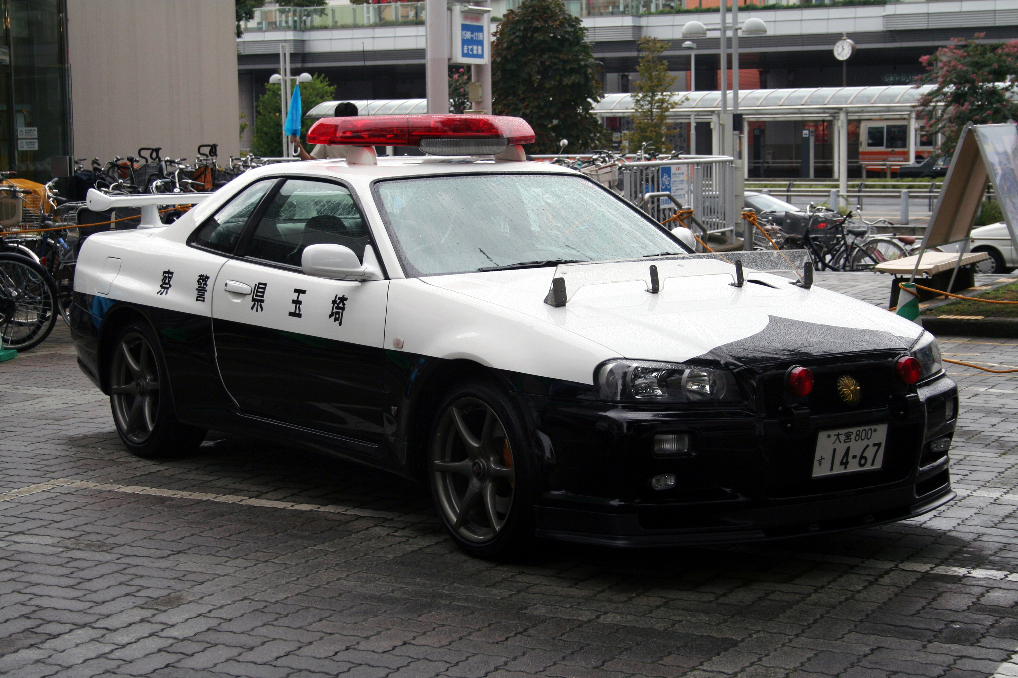 Japanese_NISSAN_SkylineR34_GTR_police_car.jpg