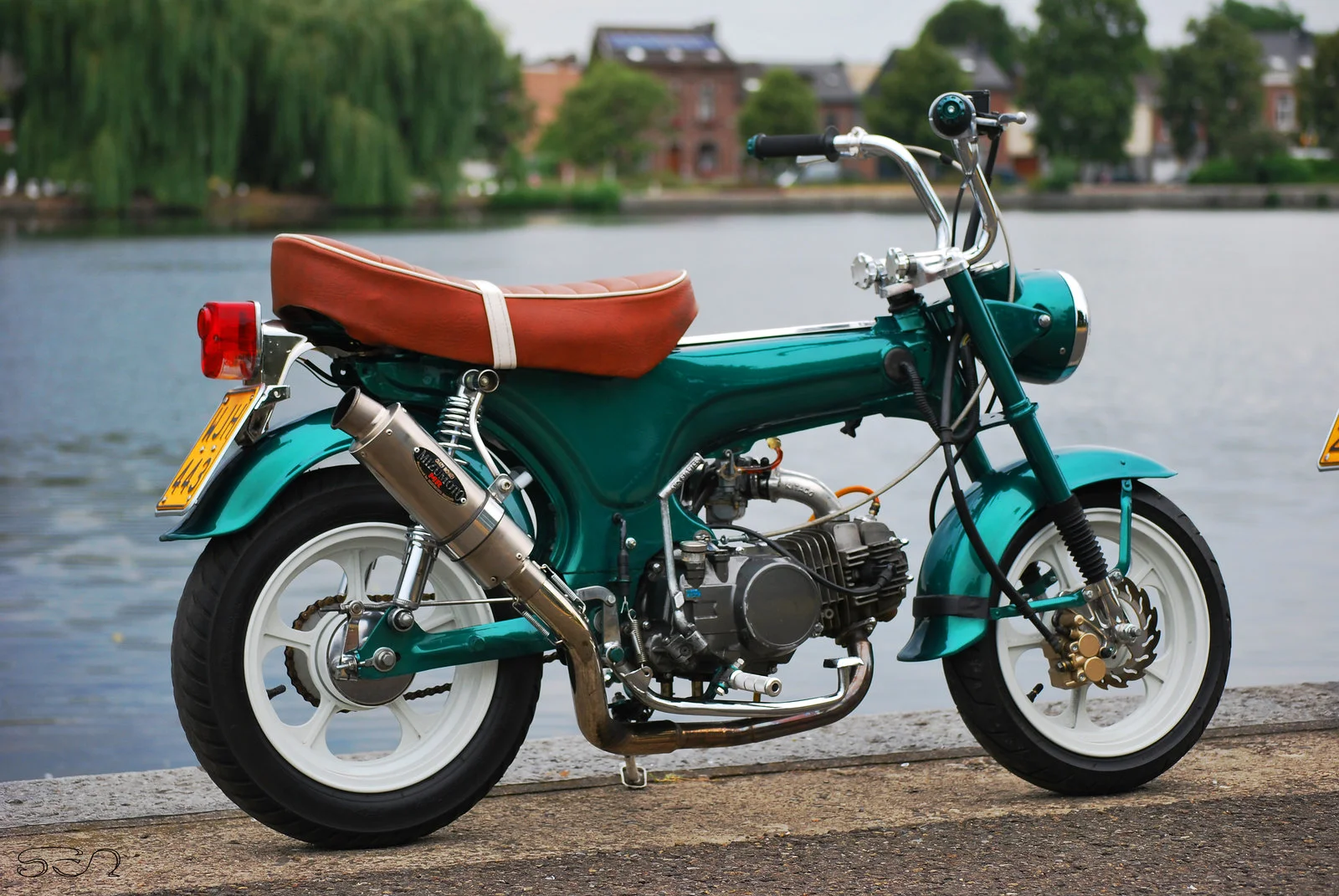 Jeroen__s_Honda_Dax_by_Sen007.webp