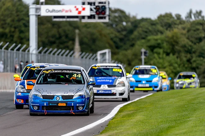 JonElsey750MC2020-Oulton-Clio-350 (2).webp