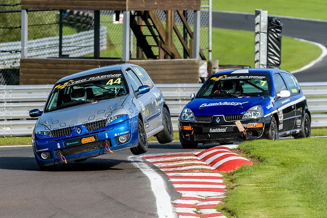 JonElsey750MC2020-Oulton-Clio-419 (2).webp
