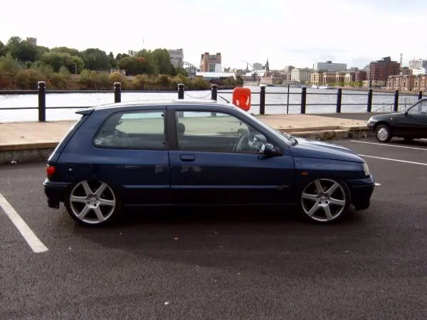 kahn16v.webp