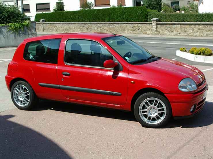 knd54_1059838973_clio_1.4l_16v_rs_rouge_021.jpg