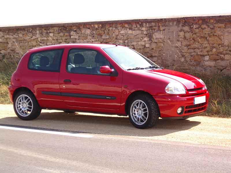 knd54_1059839249_clio_1.4l_16v_rs_rouge_023.jpg