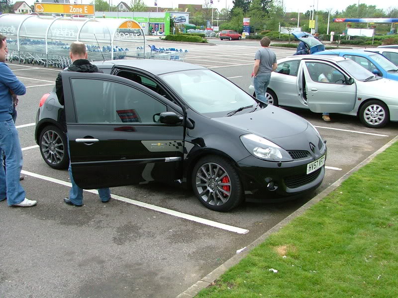 KrispyKremes27thApril08004.jpg KrispyKremes27thApril08004.jpg