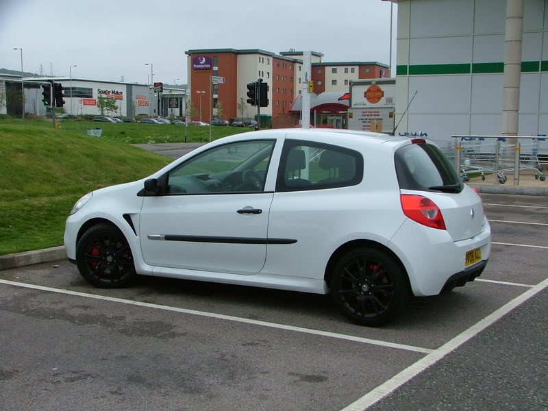 KrispyKremes27thApril08014.jpg KrispyKremes27thApril08014.jpg