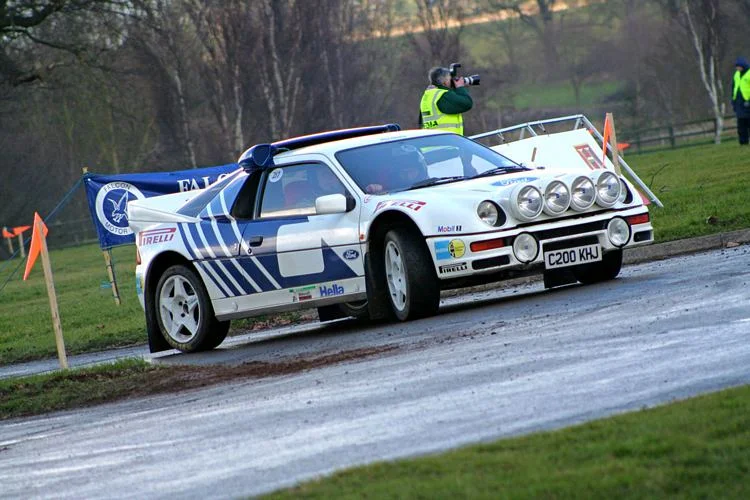L-Ford-RS200-2.webp