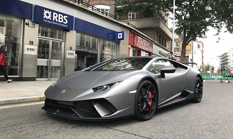 lamborghini-performante-2.webp
