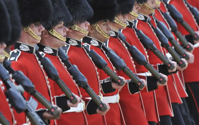 LAND-2010-081-TroopingtheColour--11.webp