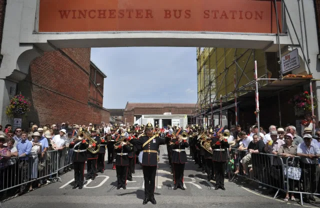 LAND-2010-106-11BRIGADEHOMECOMING-3.webp