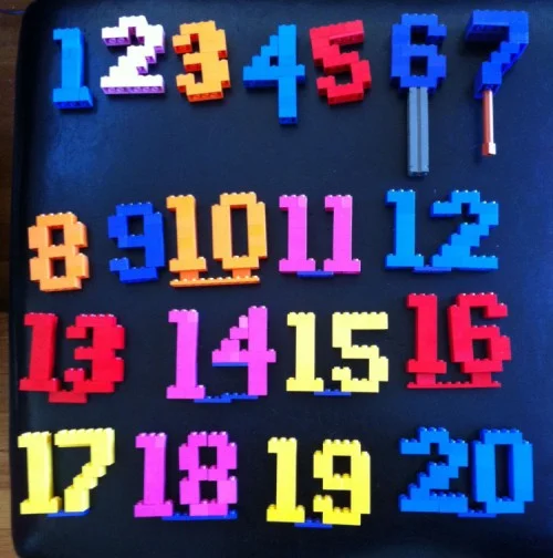legotablenumbers2-500x504.webp