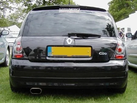 letuneurdu33_1111402279_dauen57_1109778926_clio_black_lexus.webp