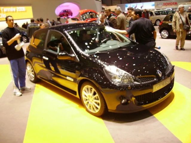 LFFCoq2kUv9HLATr.v.webp