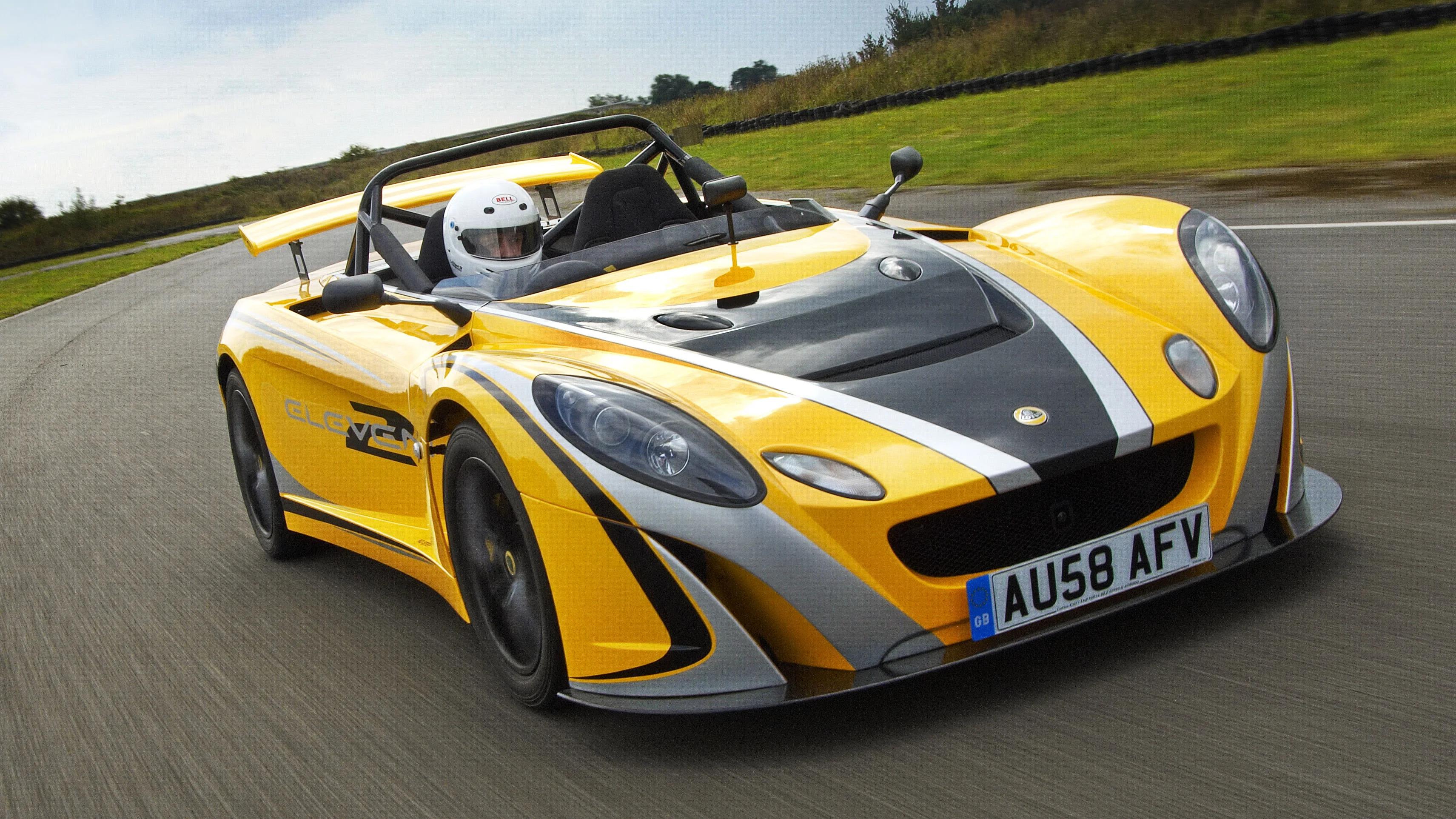 LI897571@Top Gear 2 Eleven .webp