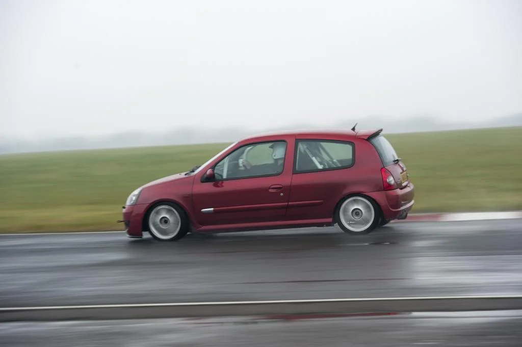 Llandow_2_zps995a45d4.webp