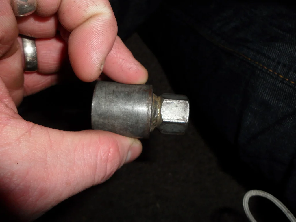 lockingnut4.webp