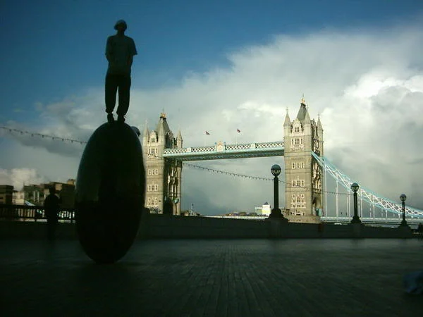 londonbridgeegg.webp