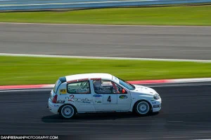 lonely-race.webp