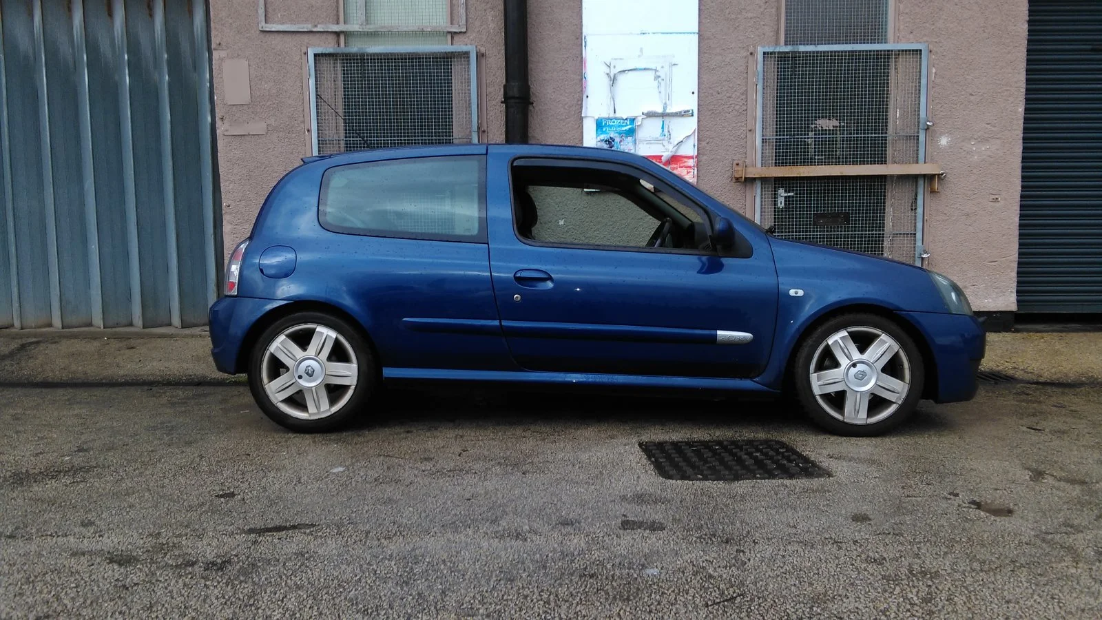 LOU CLIO.webp