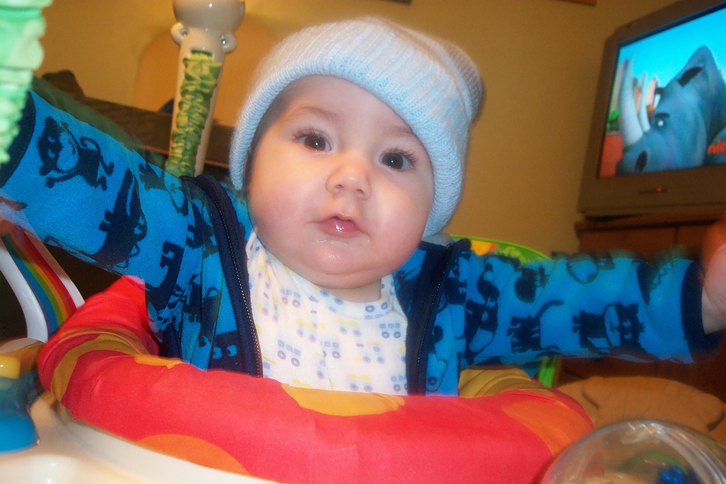 Loves-y-all-this-much!.webp
