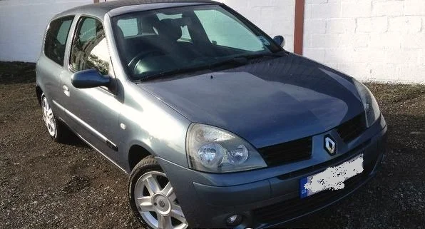lt-clio-hatchback-1-5-dci-65-extreme-4-3dr-92e9ae04ad6ebe1d2eeb23b201914227-640x4802_zps25811...webp