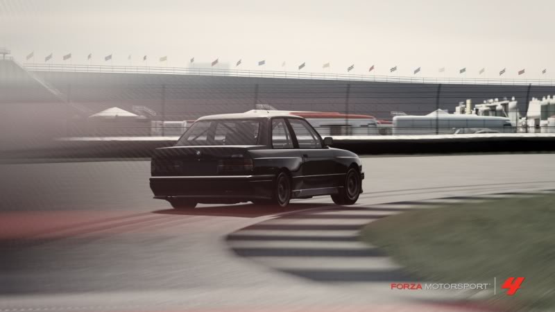 M3E30CORNER2.jpg