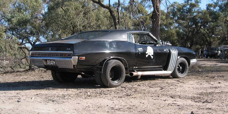 mad-max-landau-rear.webp