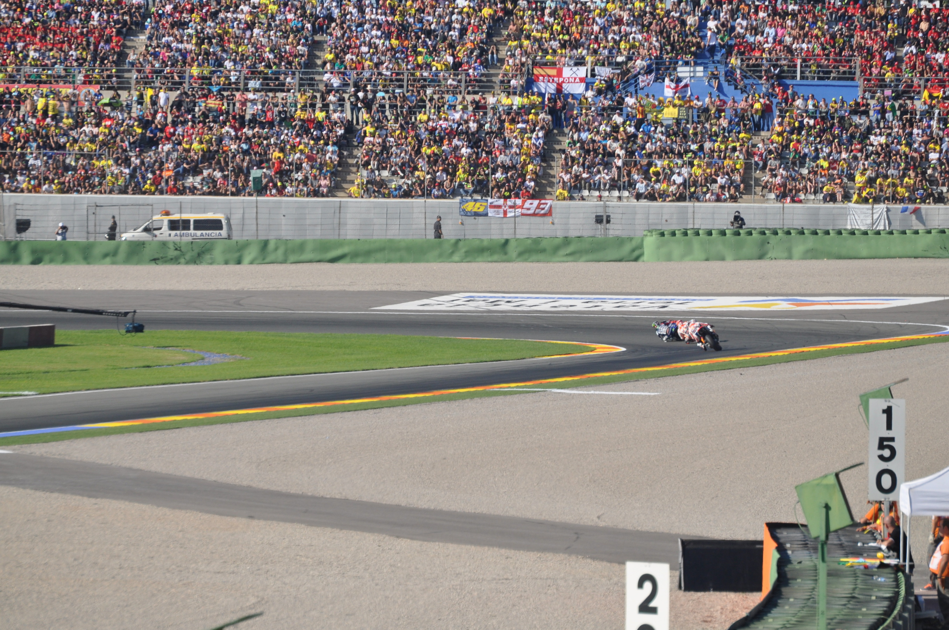 Marquez last lap defence - Valencia 2015.JPG